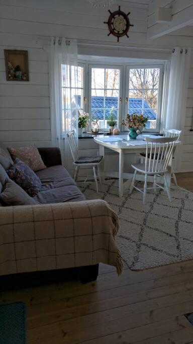 3 Bedroom Cottage With Sauna By The Sea Vaasa Extérieur photo